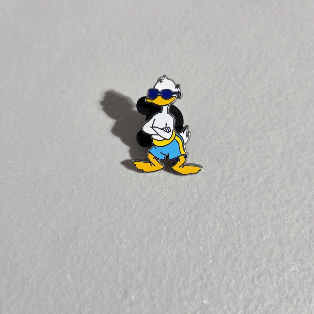 Disney Trading Pin Unisex OS Blue Donald Duck Summer Swim Trunks Sunglasses